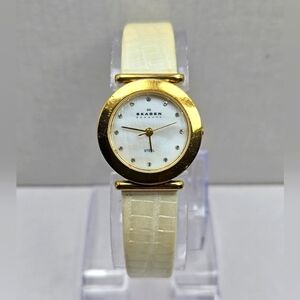 Skagen 107SGLW Gold Tone Watch White Leather Strap Crystal Dial New Battery 25mm